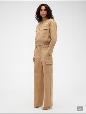 Gap x Victoria Beckham High Rise
Cargo Pants
